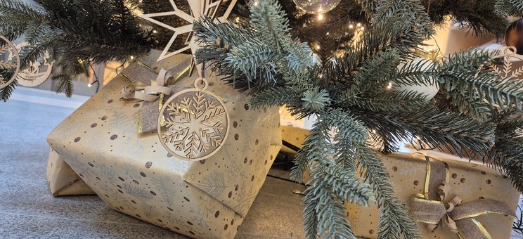 prezenty pod choinką